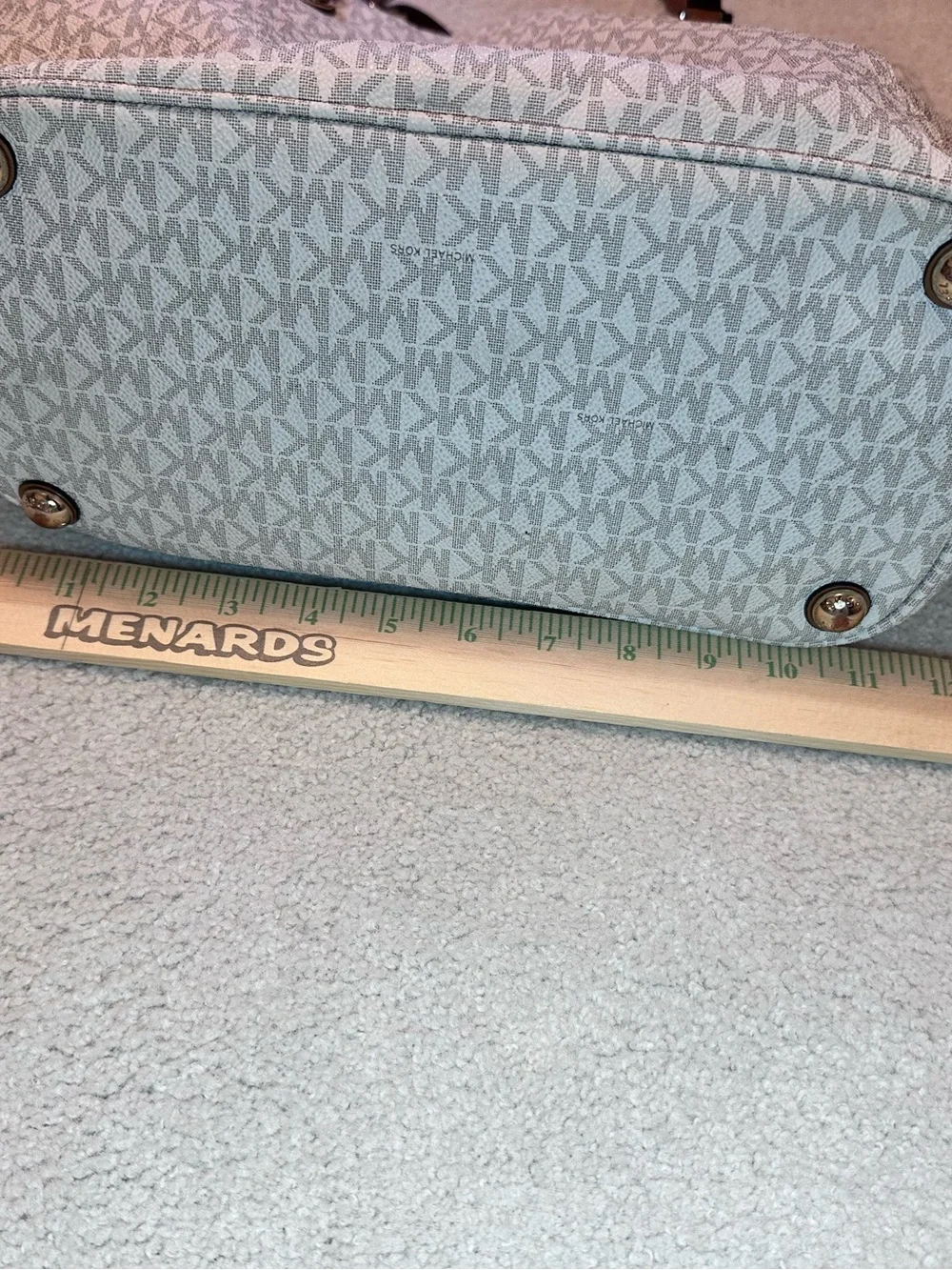 Michael Kors preowned but